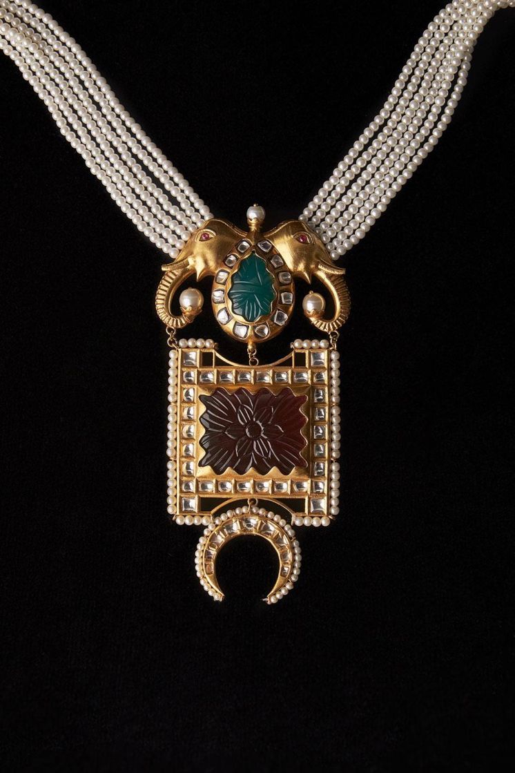 Rajputi hot sale gold pendant