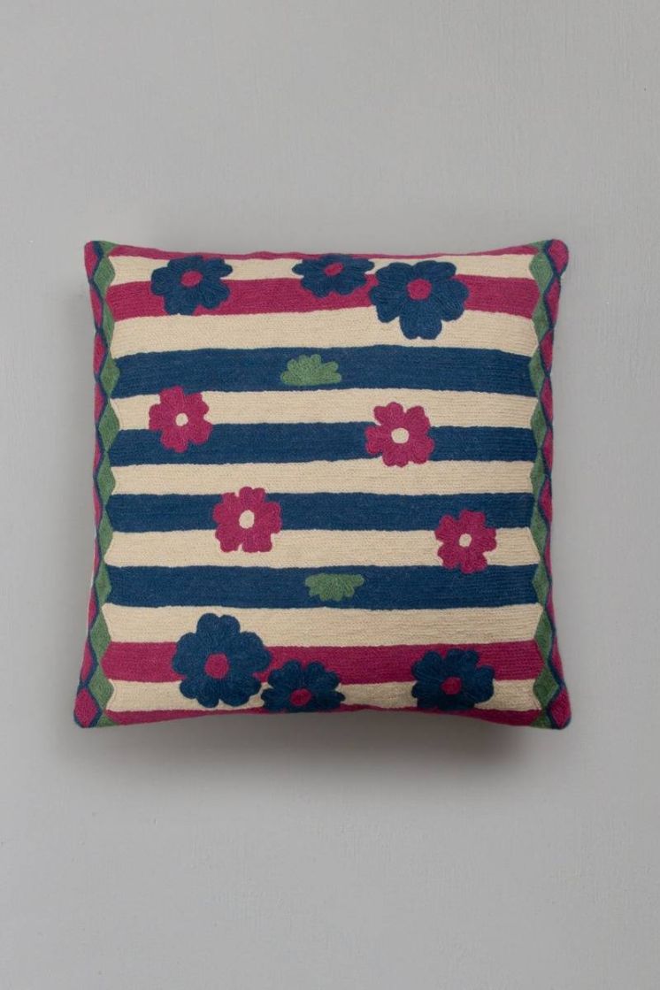 Amaranth Floral Cushion Cover (16''x15)